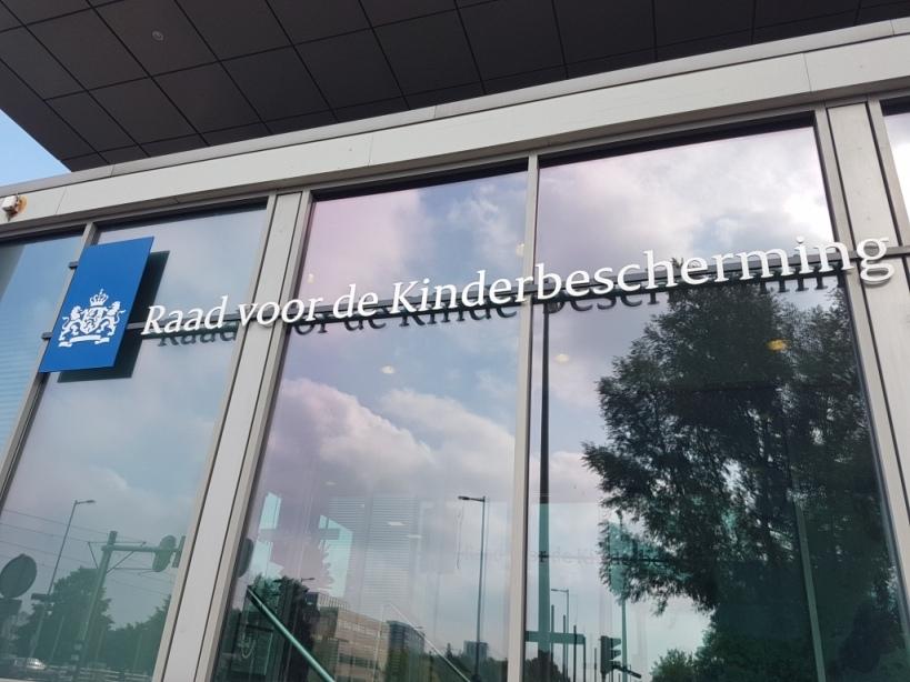 Raad voor de Kinderbescherming (RvdK) Tink om us Bern Raad voor de Kinderbescherming (RvdK) Tink om us Bern